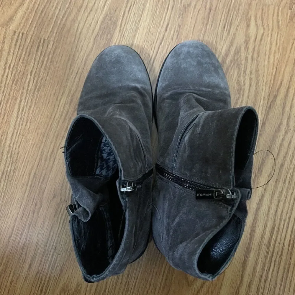 Aquatalia Gray Suede Leather Buckle Moto Boots Women's Size 7.5